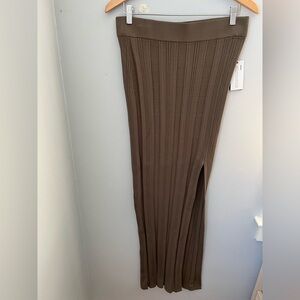 Guess,Amalia Green Maxi Skirt‎ with Flared Silhouette and Ribbed Knit